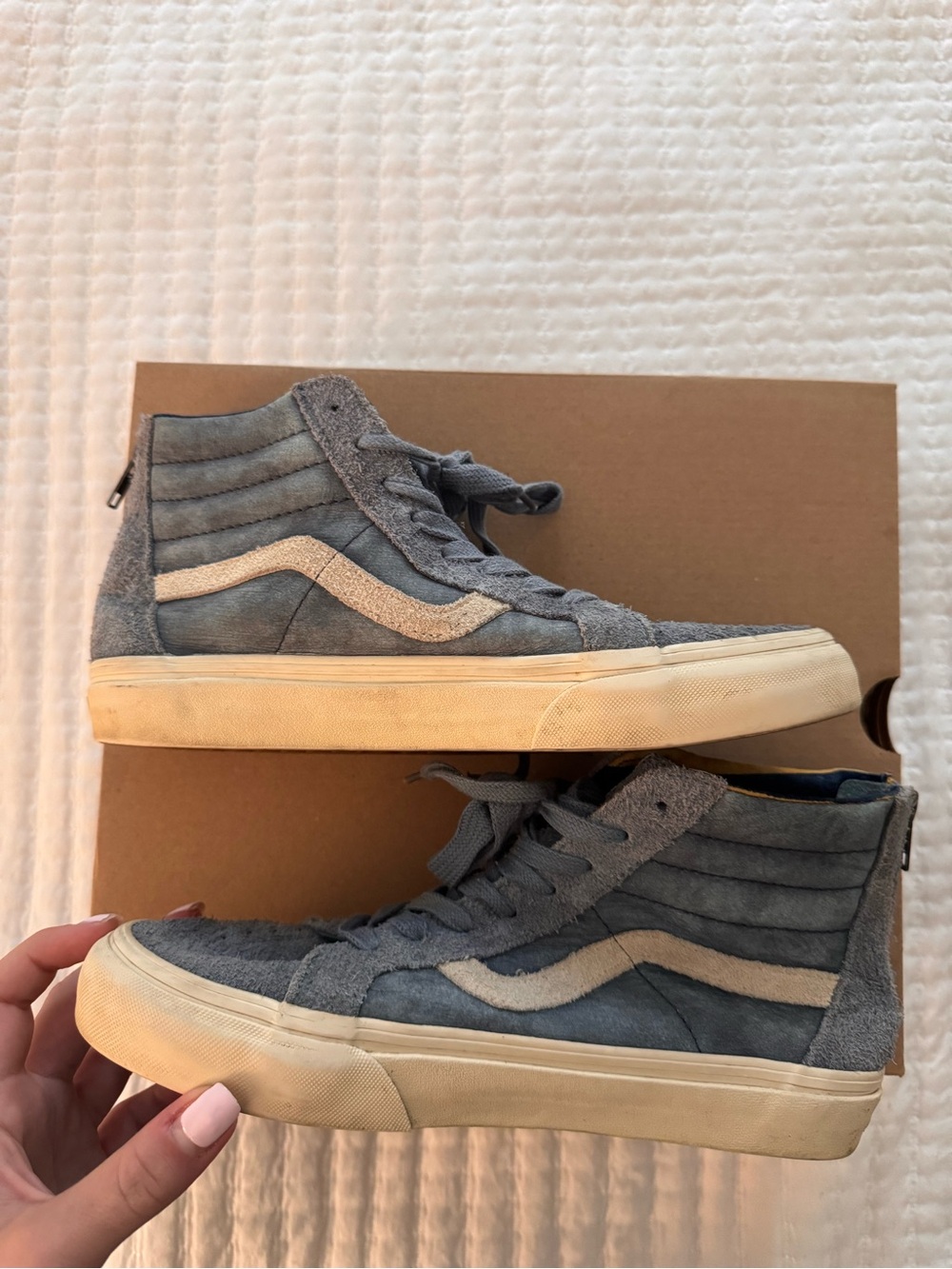 Vans Sk8-Hi Zip DX unisex blue suede high top sneakers- Women’s 9.5 , Men’s 8